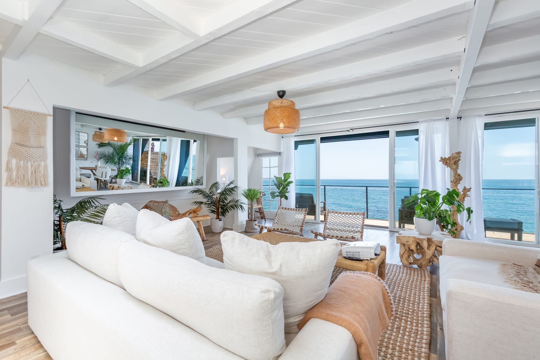 Casa del Mar by Oraklus
