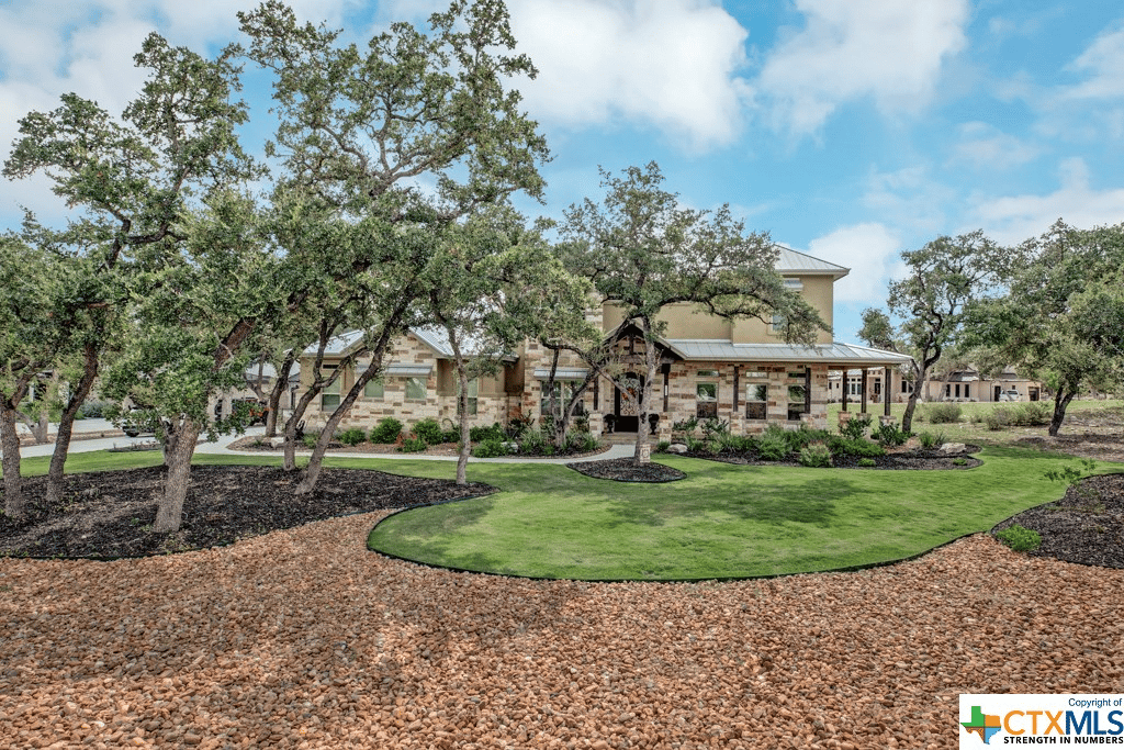 5689 Dry Comal Dr