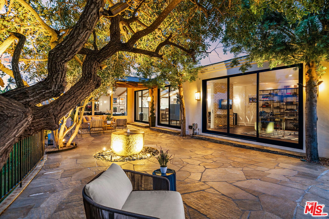 Lumina Villa