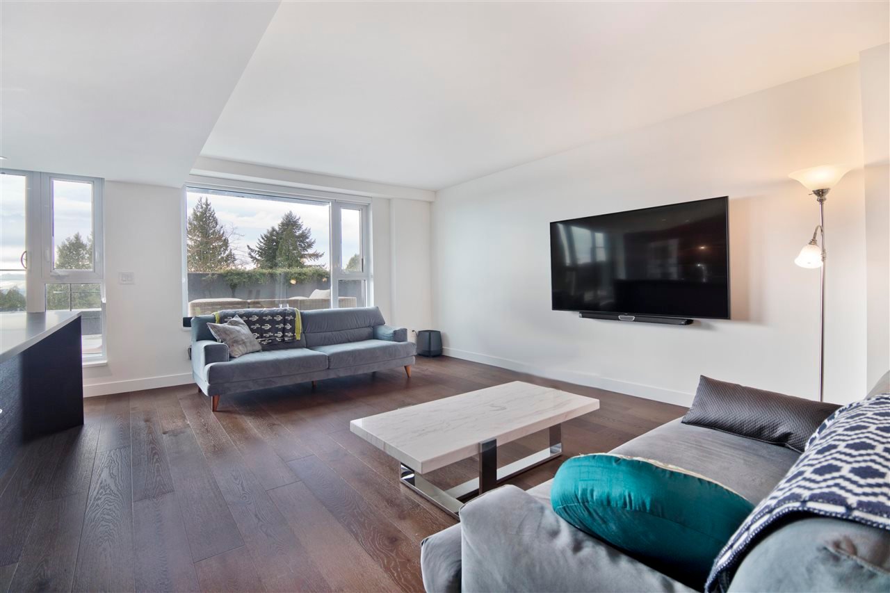 607-7228 Adera St