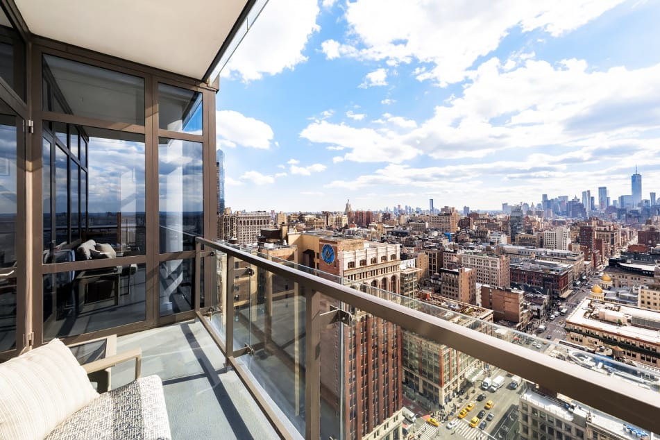 101 W 24th St, #31B