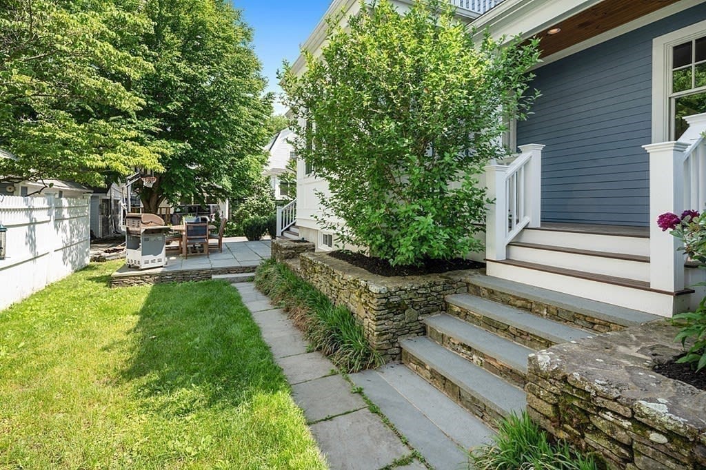 181 Everett