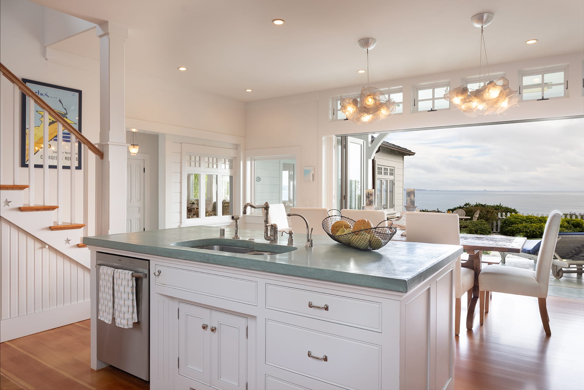 Luxurious Oceanfront Living - 106 Livermore Avenue