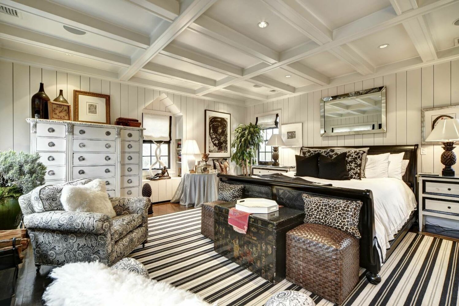 Secluded Summer Compound in Water Mill South