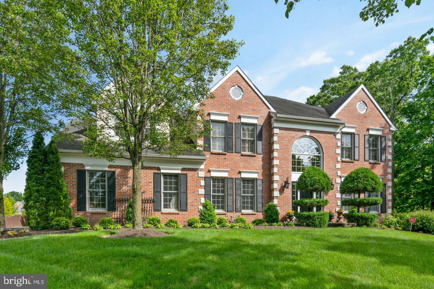 115 Usher Ln
