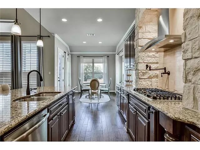 4392 Caldwell Palm Cir