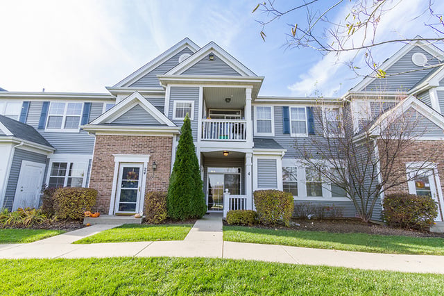 2215 Aurora Dr Unit 4