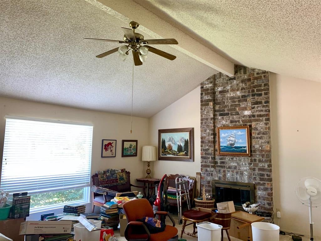 16211 La Gloria Dr