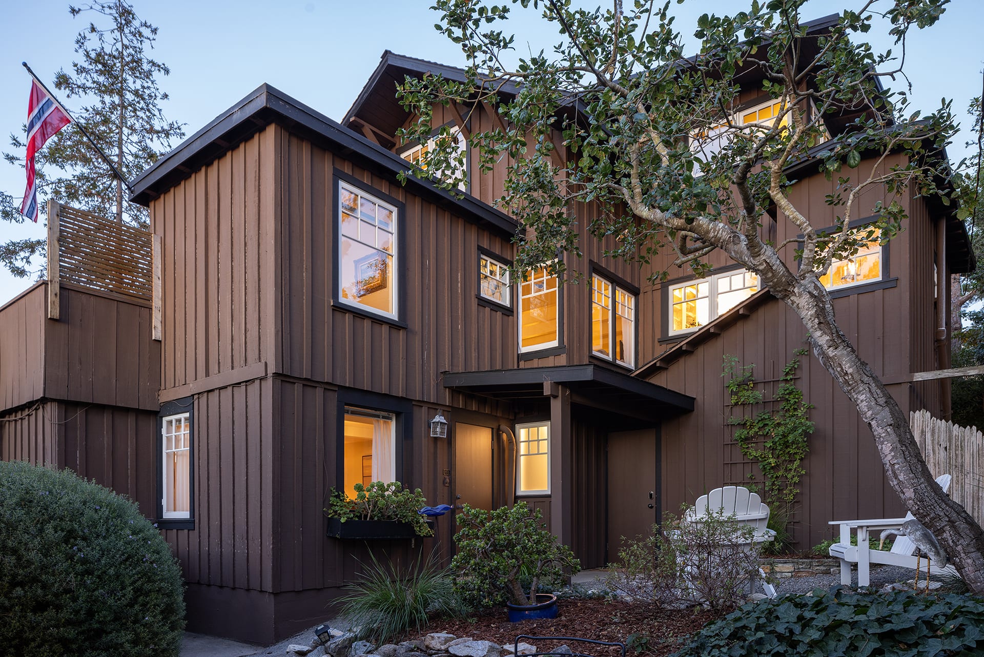 Spacious Carmel Cottage - Monte Verde & 7th SWC