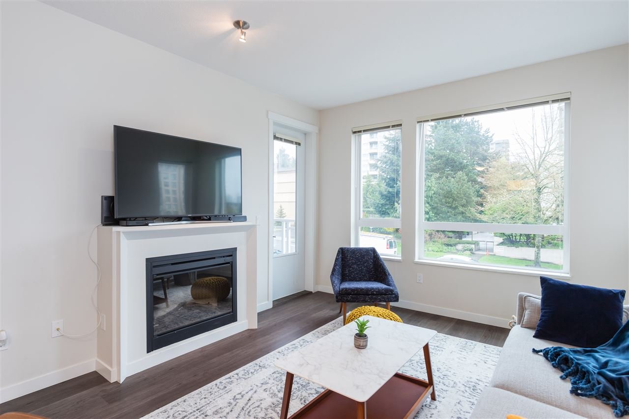 206-717 Chesterfield Ave