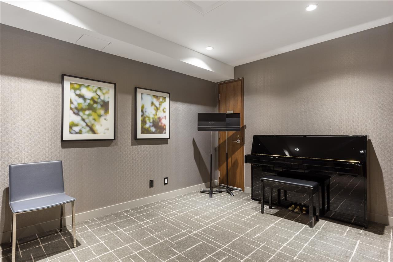 202-6611 Pearson Wy