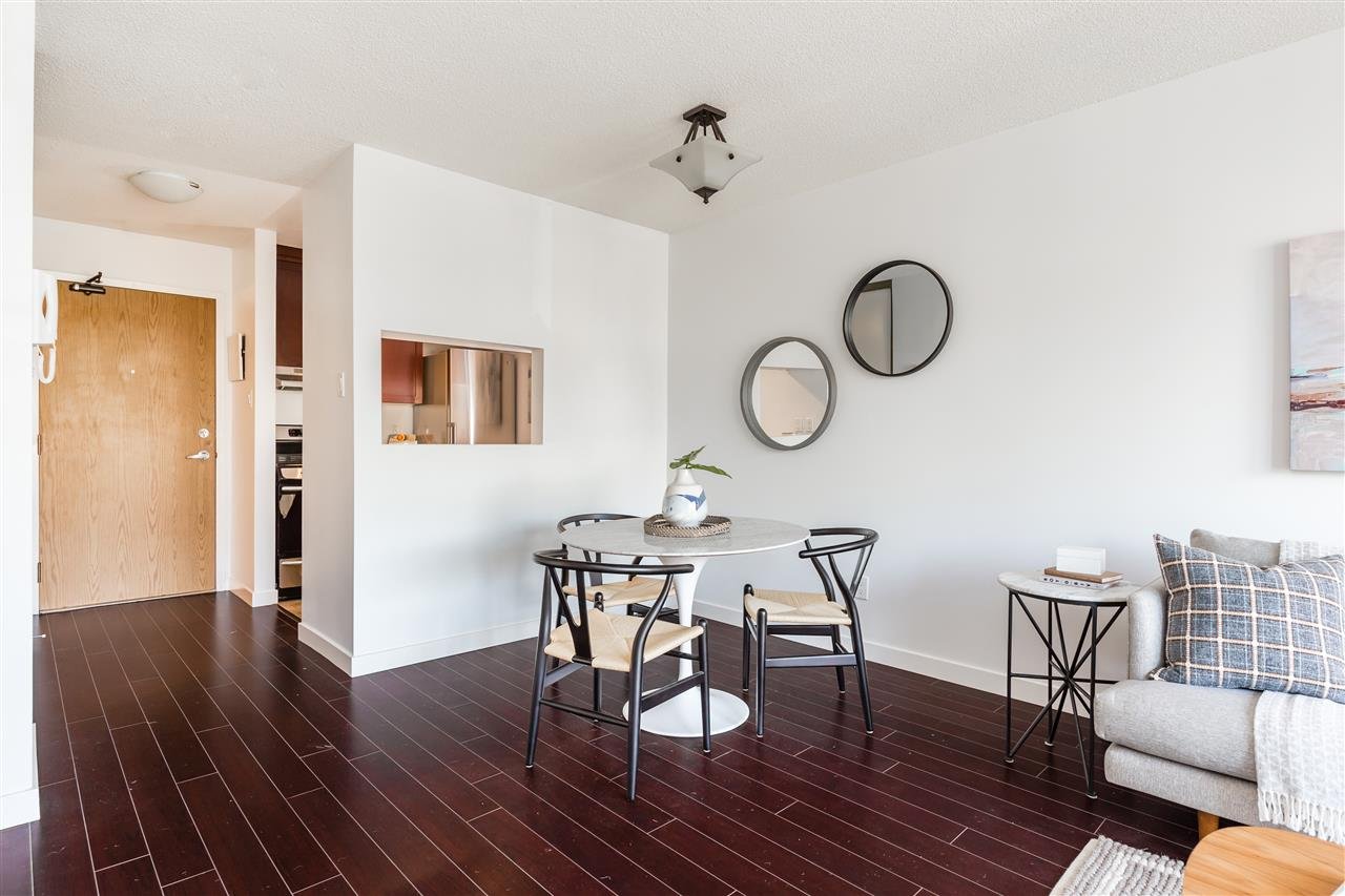 306-288 E 14th Ave