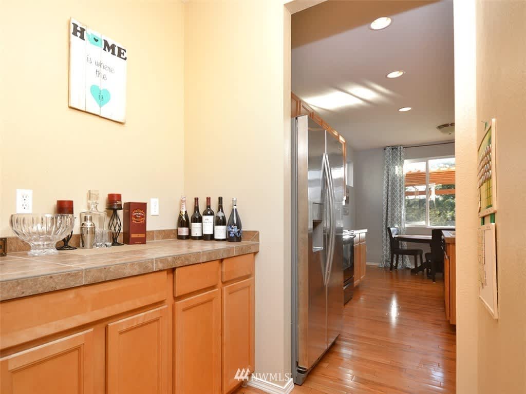 7112 39th Pl NE