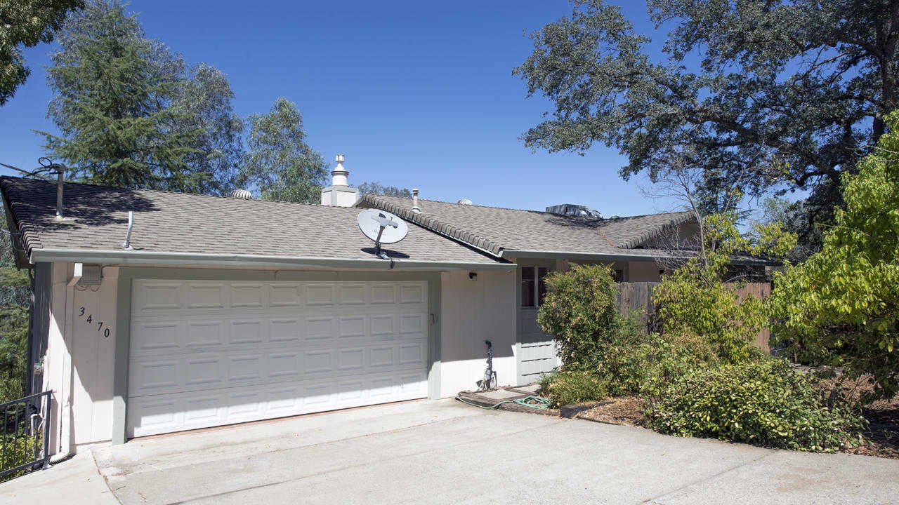 3470 Summit Dr