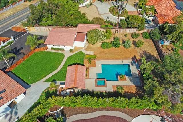 1307 Via Rancho Parkway 