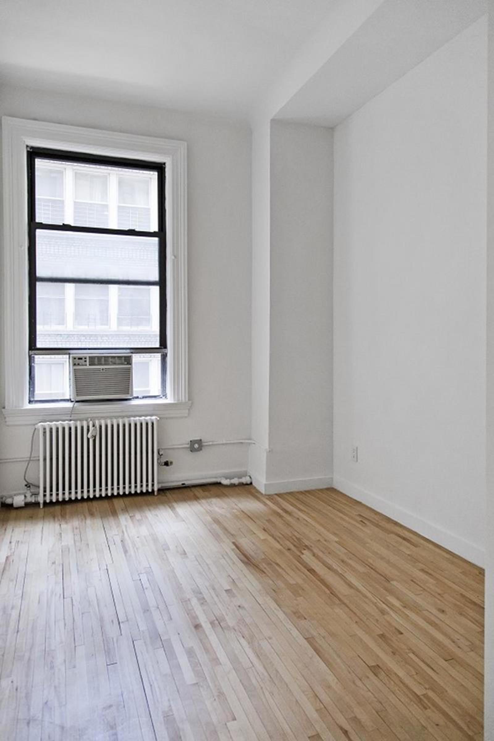 135 William Street, Apt 3-FLR