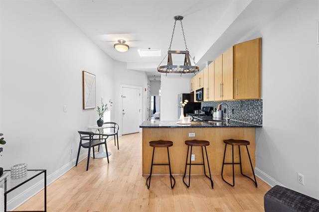 512 Jefferson St #4L