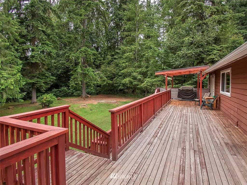 21030 Echo Lake Rd