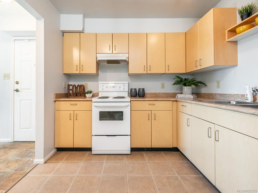 303-3225 Alder St