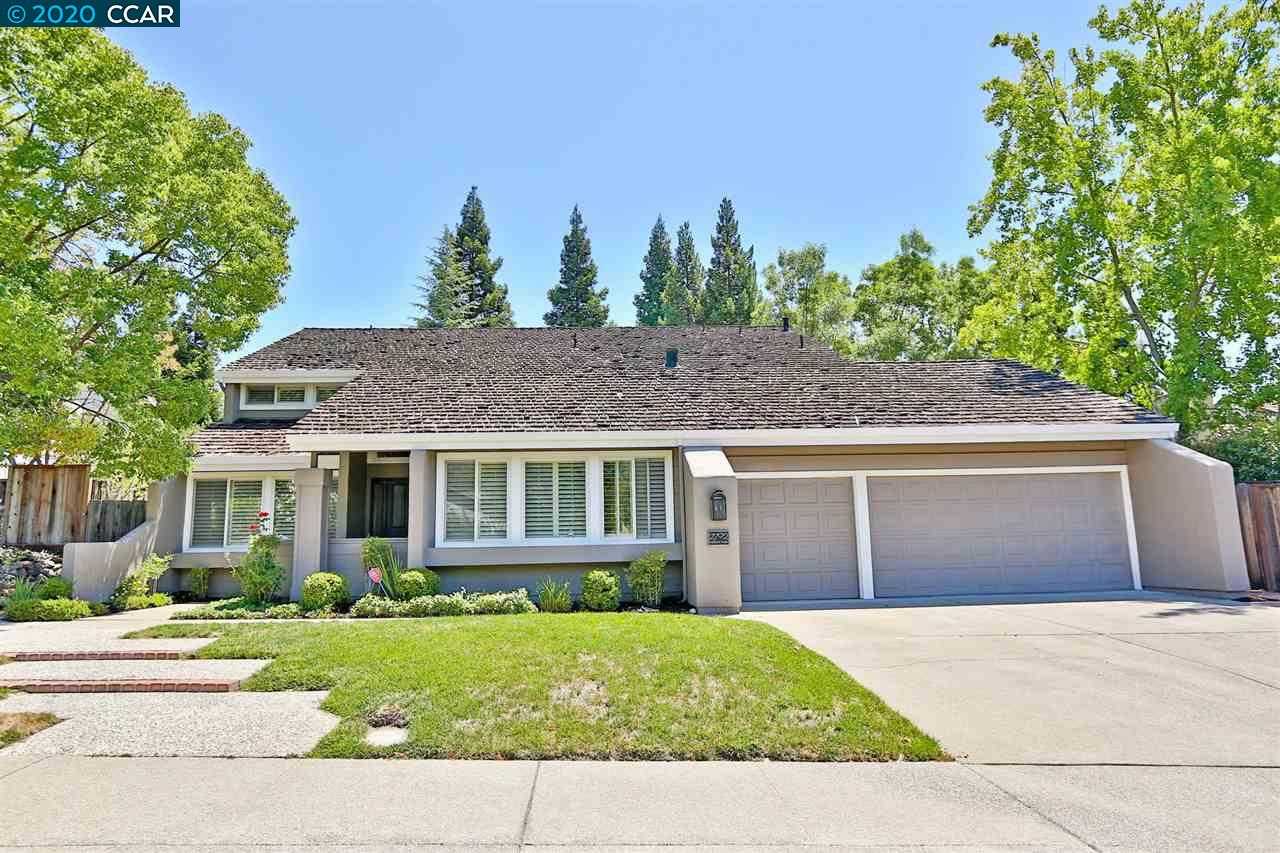 2702 Velvet Way