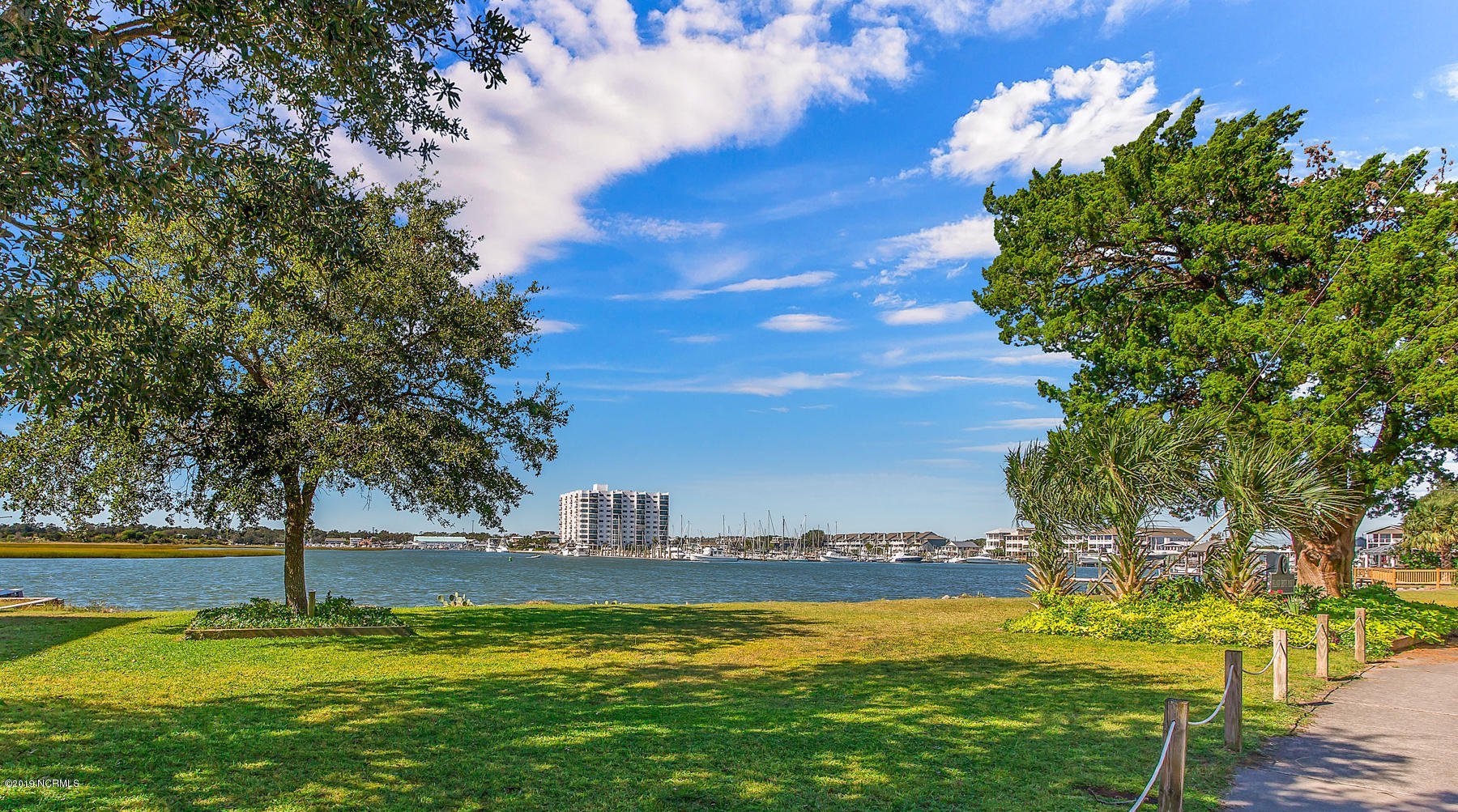 103 Island Dr