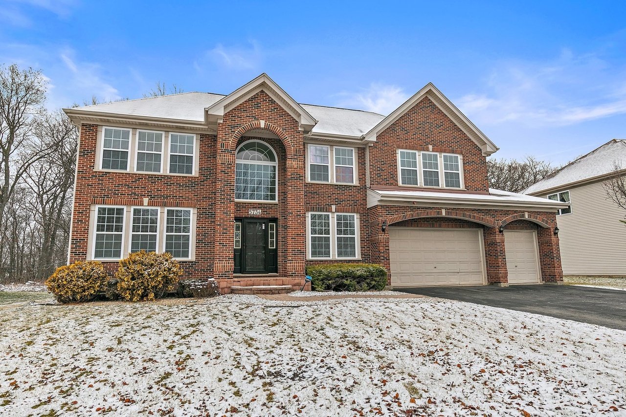 5734 Red Oak Dr