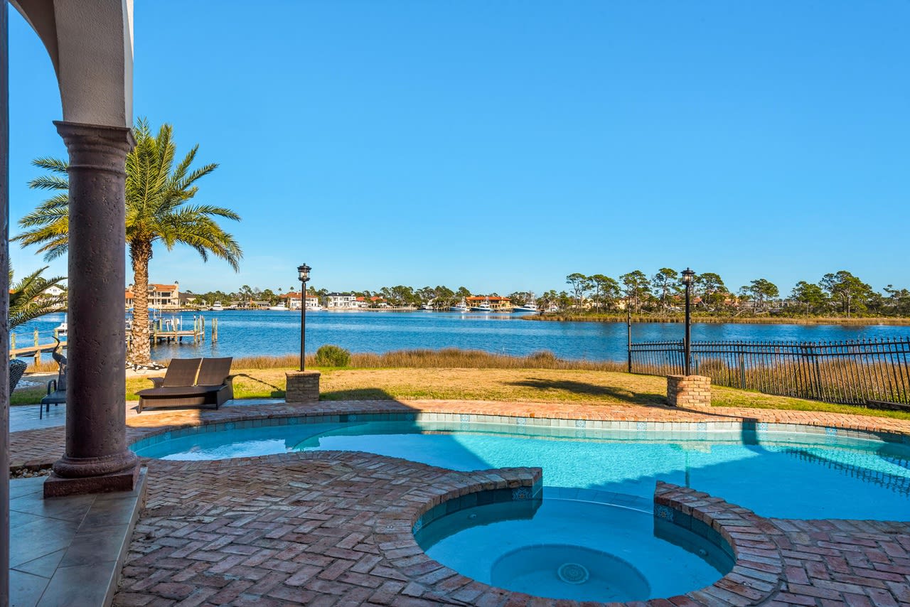 5236 Finisterre Drive