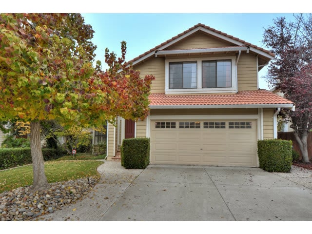 44149 Glendora Dr