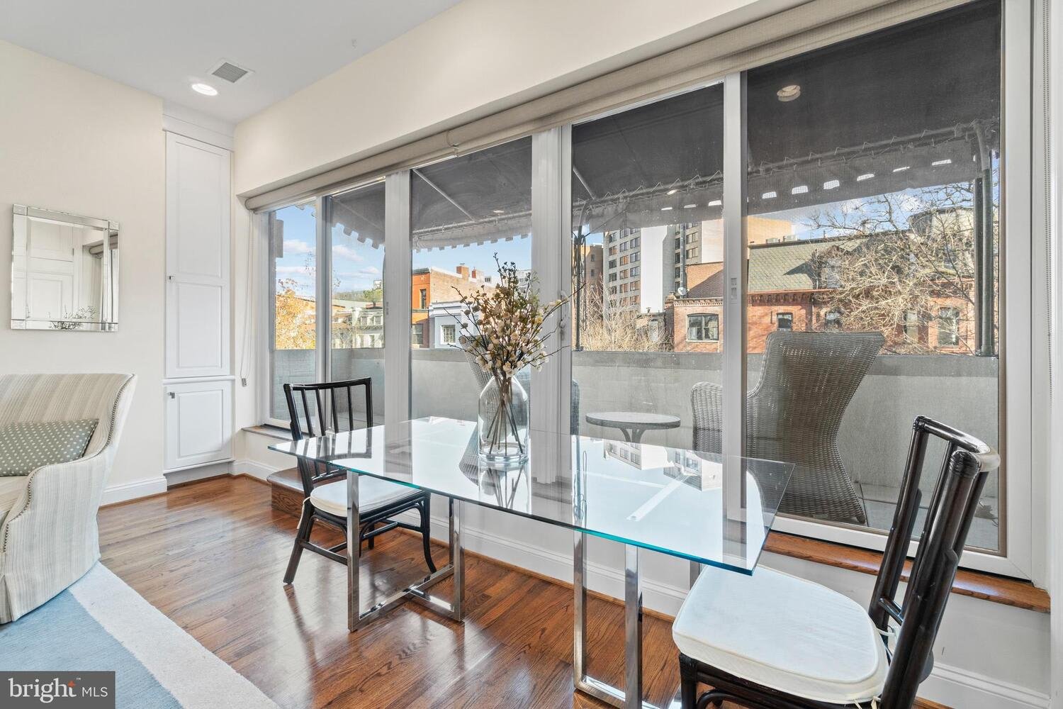 2101 N St NW, #205