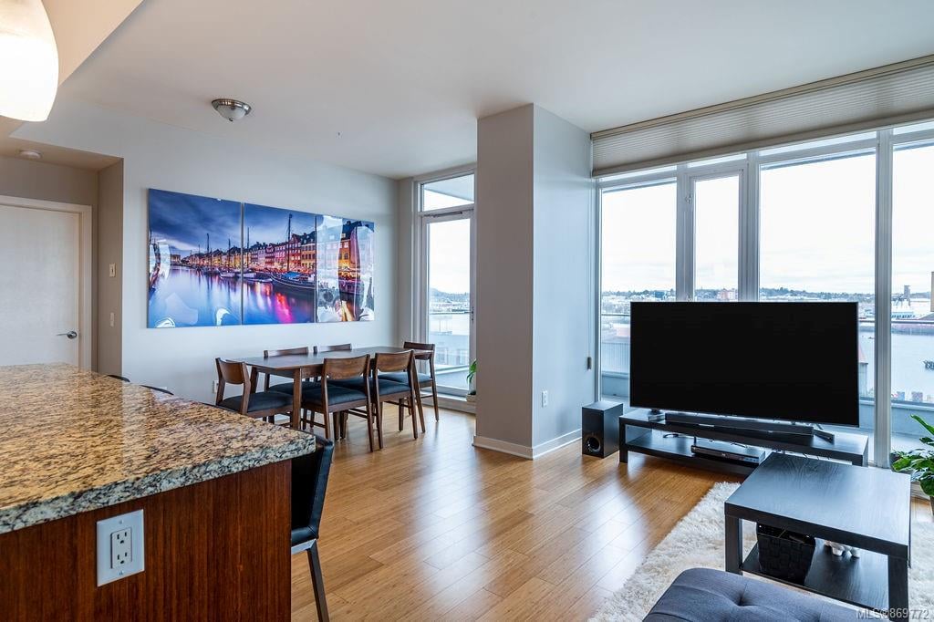 307-373 Tyee Rd