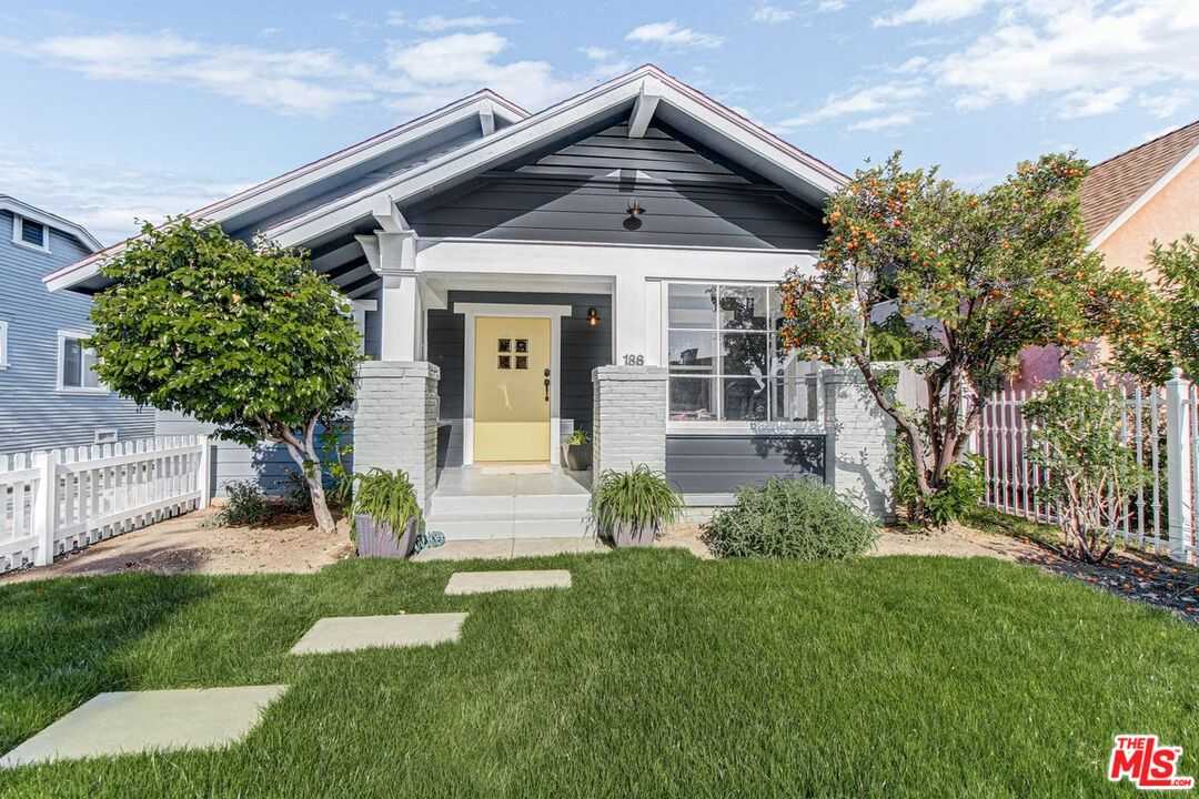 4186 S HOBART BLVD