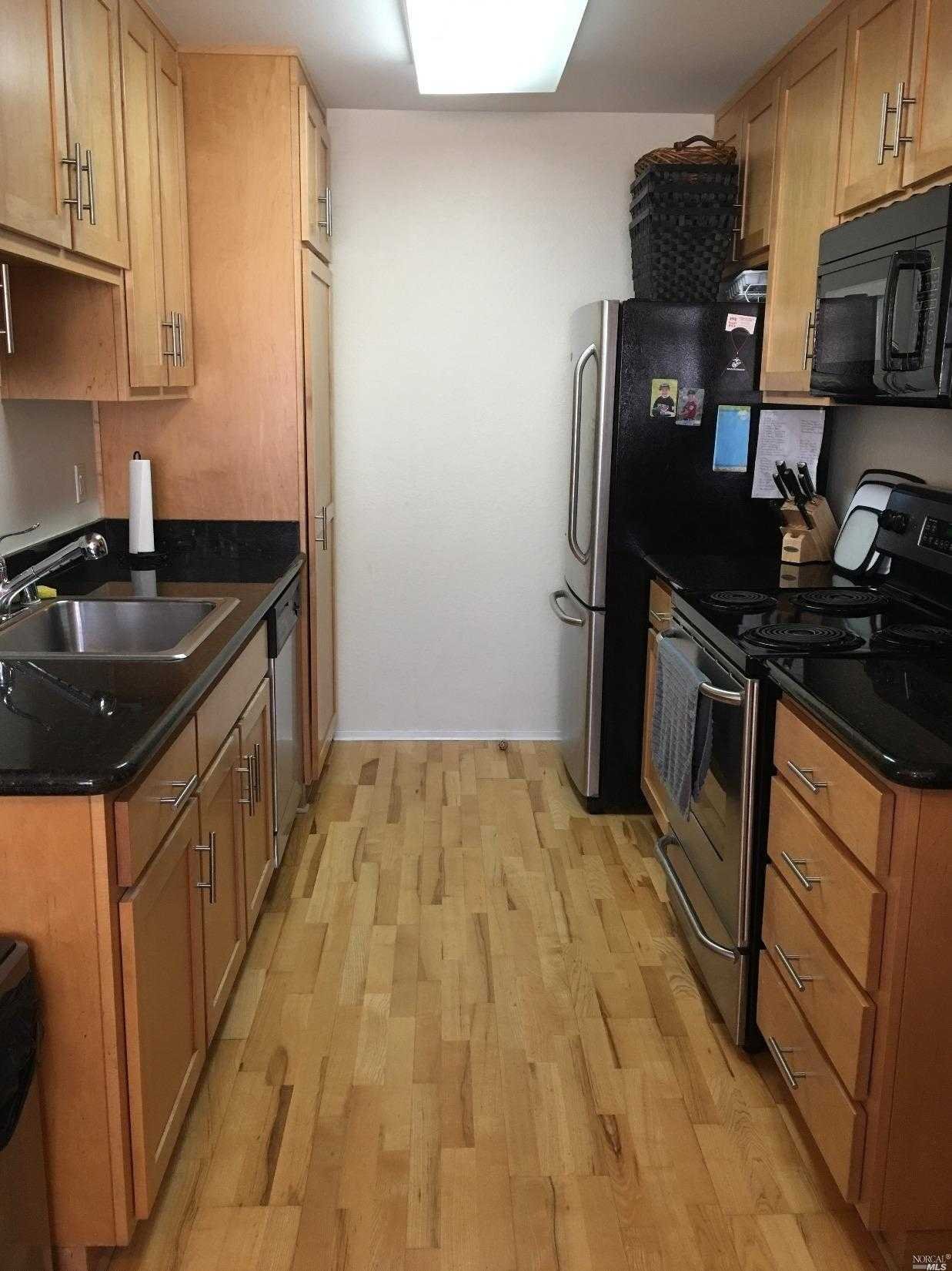 900 Cambridge Dr Unit 130