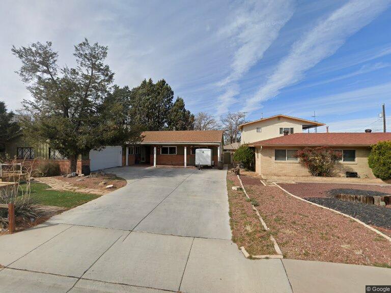 517 La Veta Drive NE