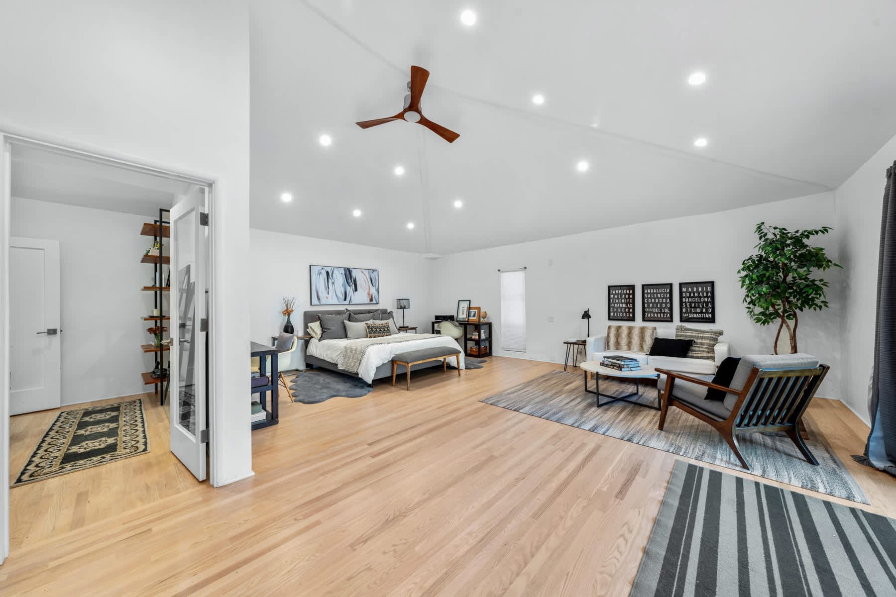 1518 Valley Dr, Topanga