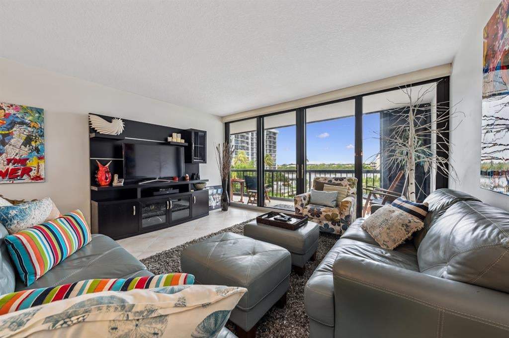 4748 S Ocean 306 Boulevard # 306 Highland Beach, FL 33487