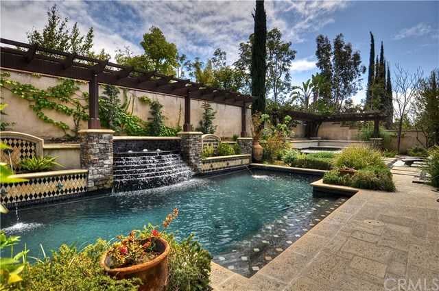 26072 Red Corral Road