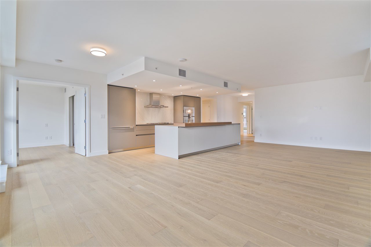 303-7128 Adera St