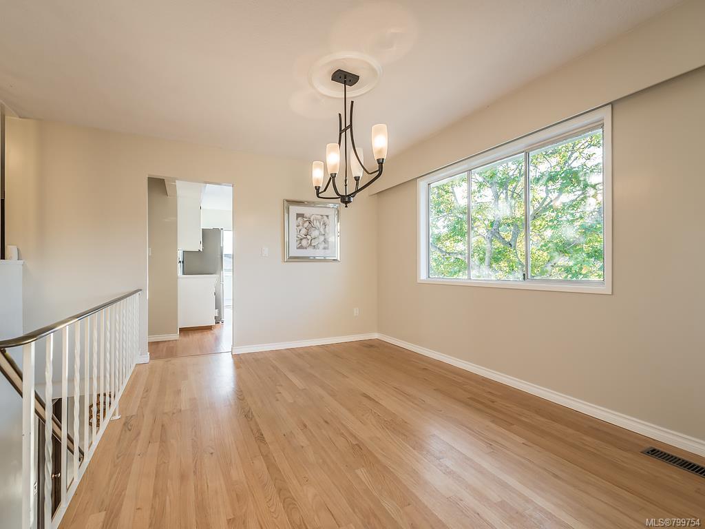 3291 Megaw Pl, Saanich