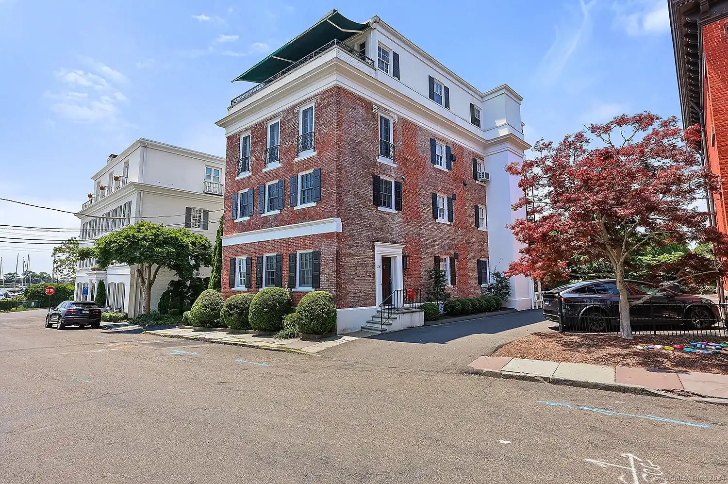 236 Main St