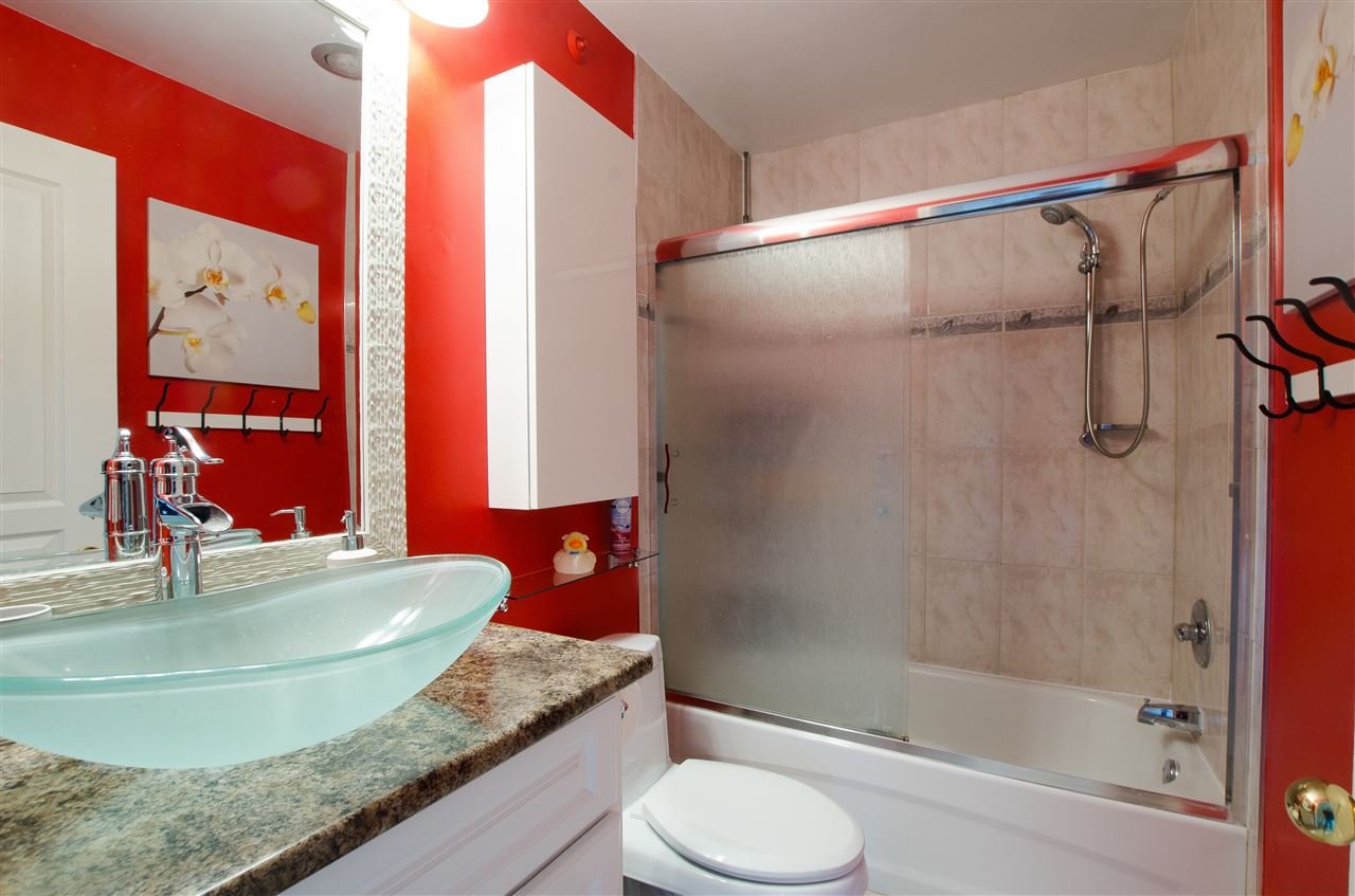 36-2723 E Kent Ave North Ave