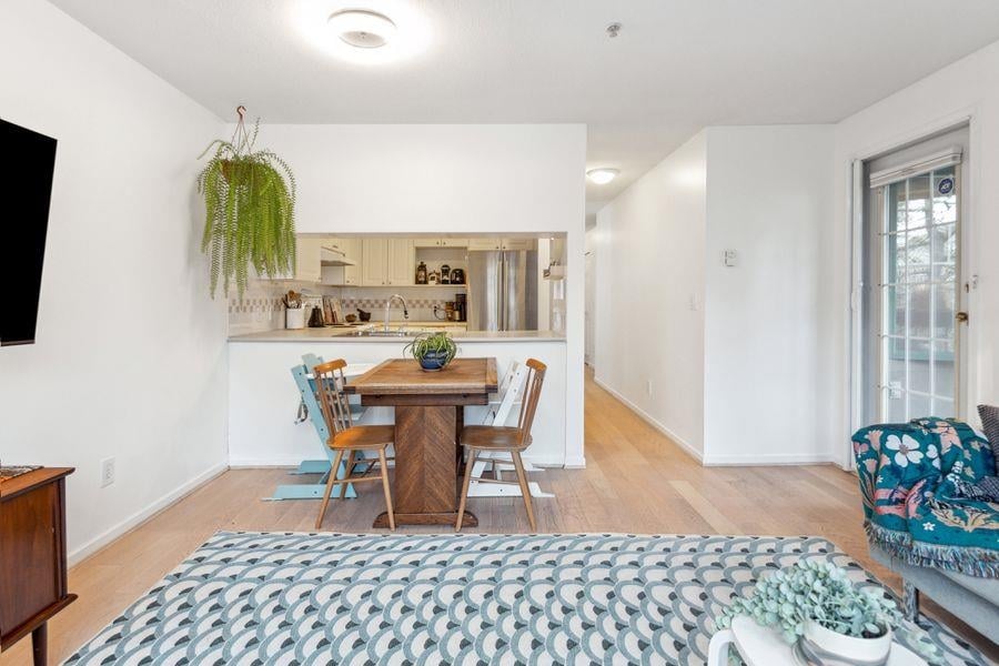 307-929 W 16th Ave