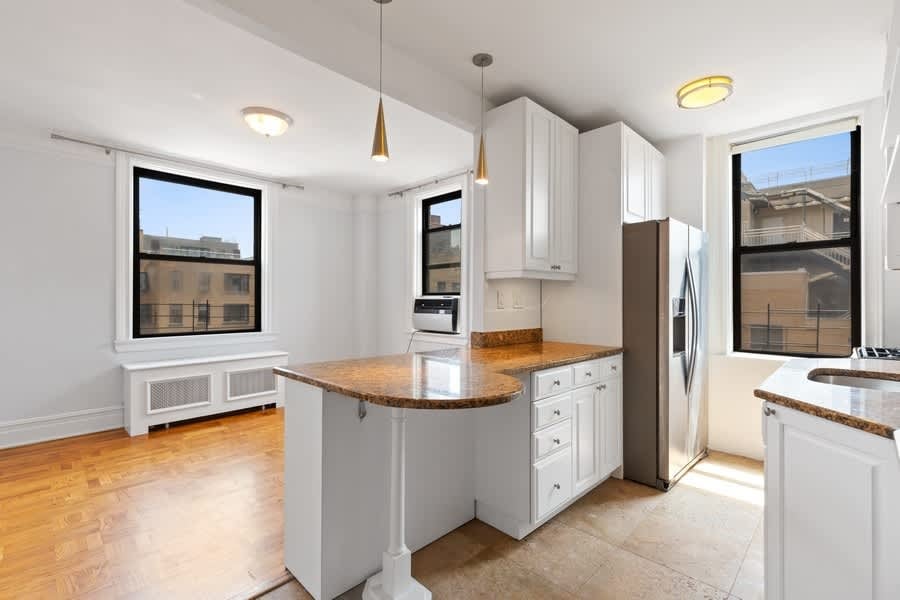 514 West End Ave Unit 16A