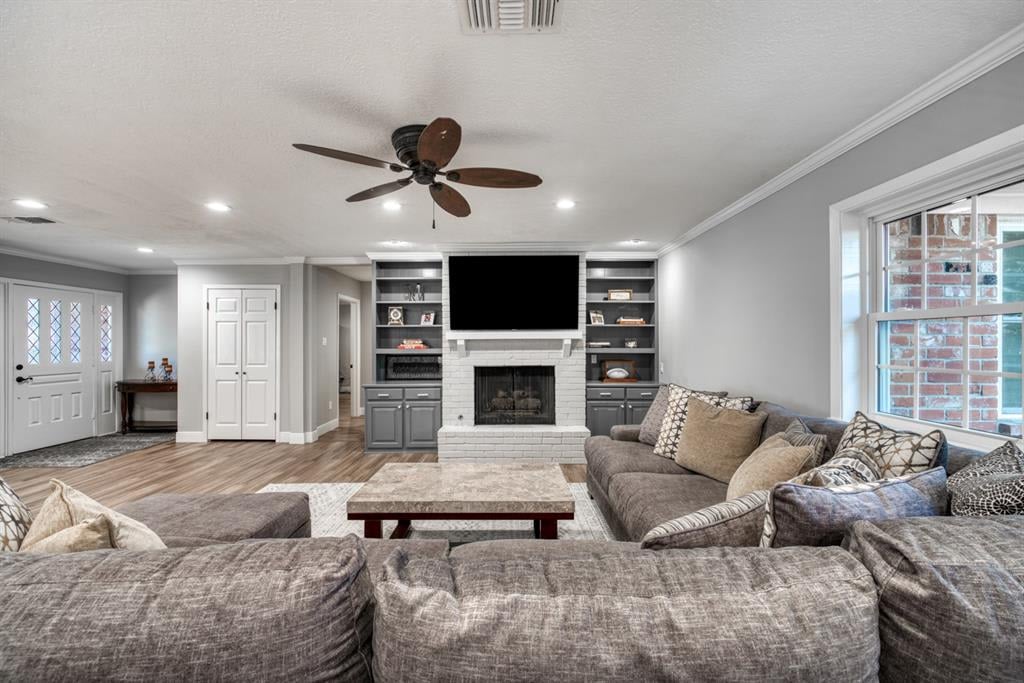 700 Pecan St Brenham, Tx 77833