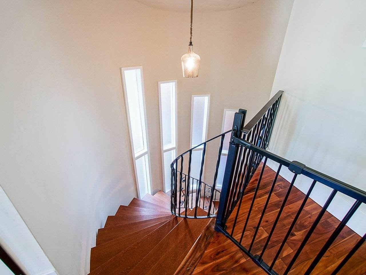 2612 Hardy Cres