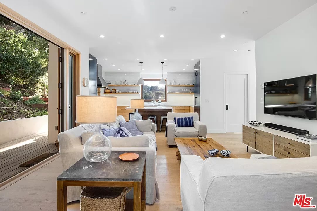 1149 Old Topanga Canyon Rd