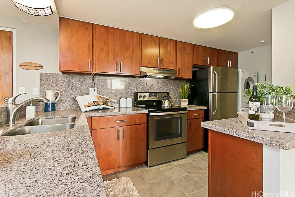 2724 Kahoaloha Ln #503