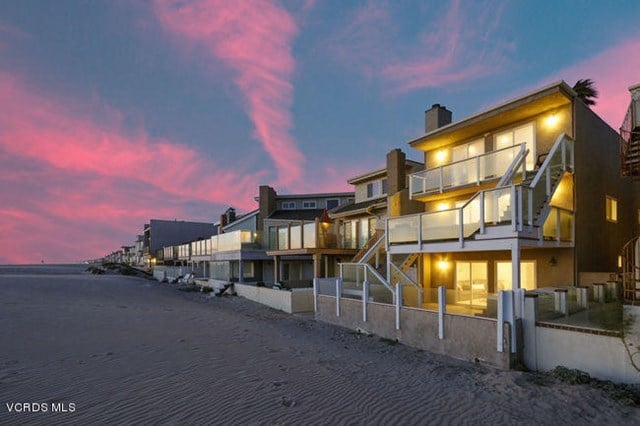 305 Ocean Dr