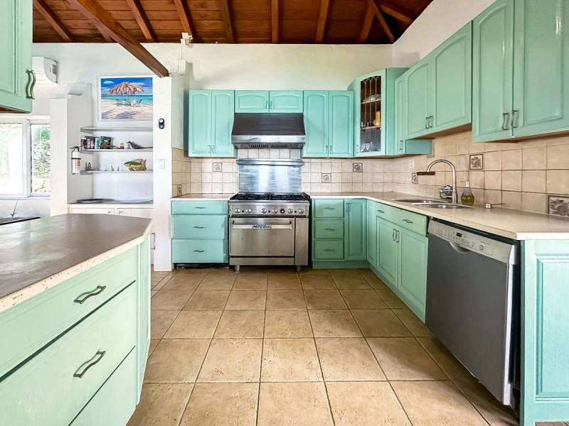 569 Tara Villa
