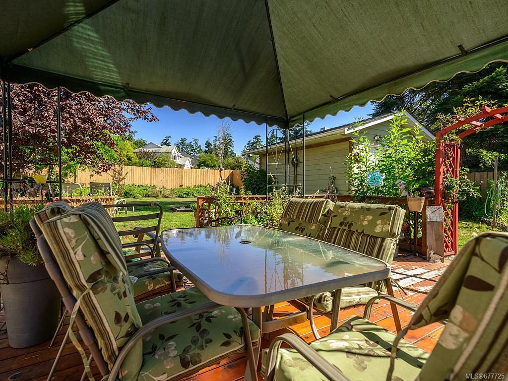592 Atkins Ave, Langford