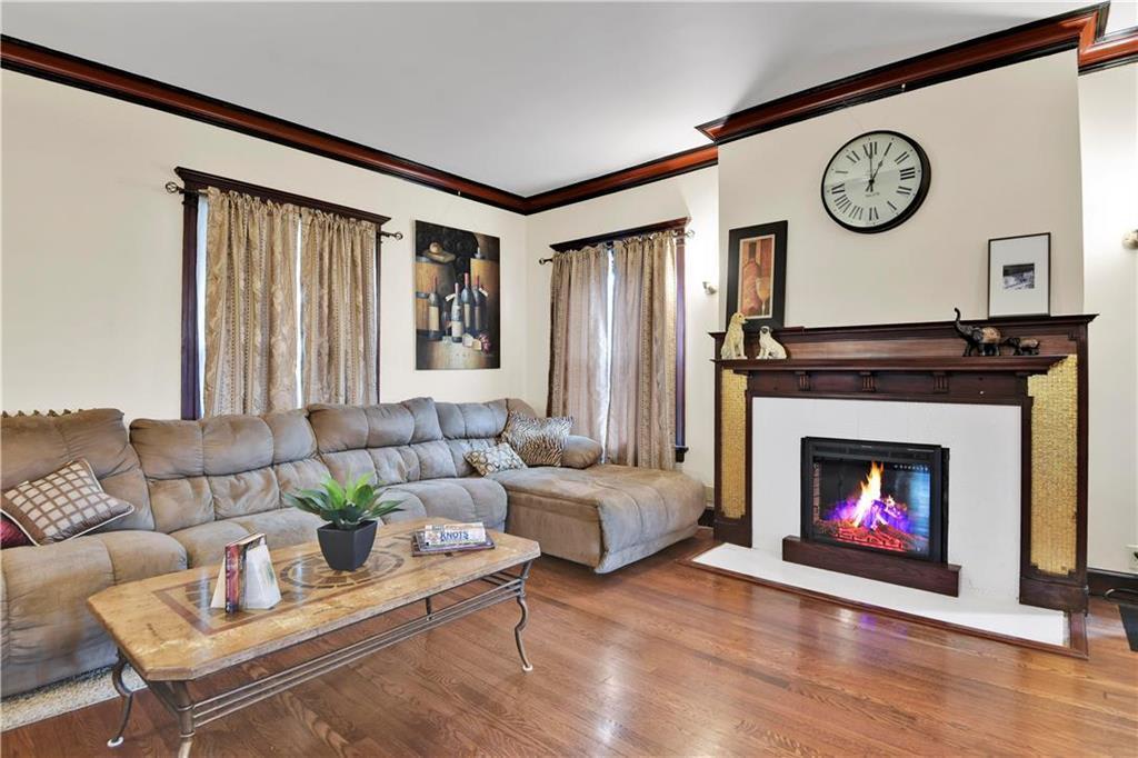 414 Gladstone Boulevard